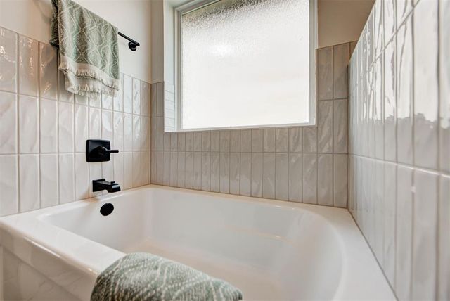 4916 Desert Willow Lane, Edmond, OK 73034