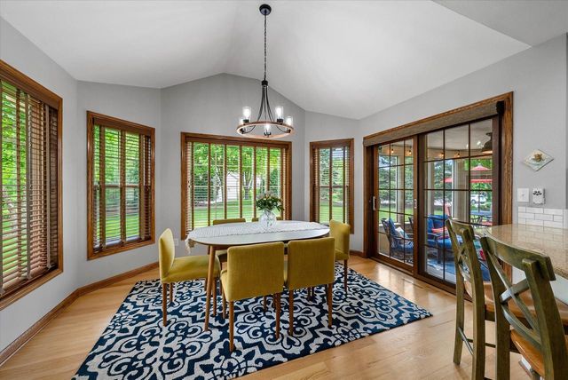 W142N10617 Magnolia DRIVE, Germantown, WI 53022