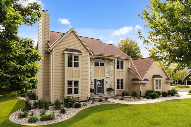 W142N10617 Magnolia DRIVE, Germantown, WI 53022