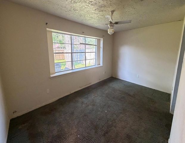 6235 Leaf Arbor Drive, Houston, TX 77092