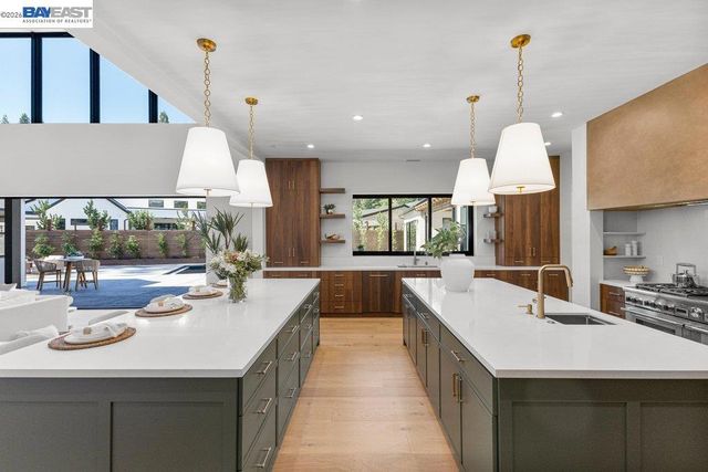 1963 La Cadena, Diablo, CA 94528