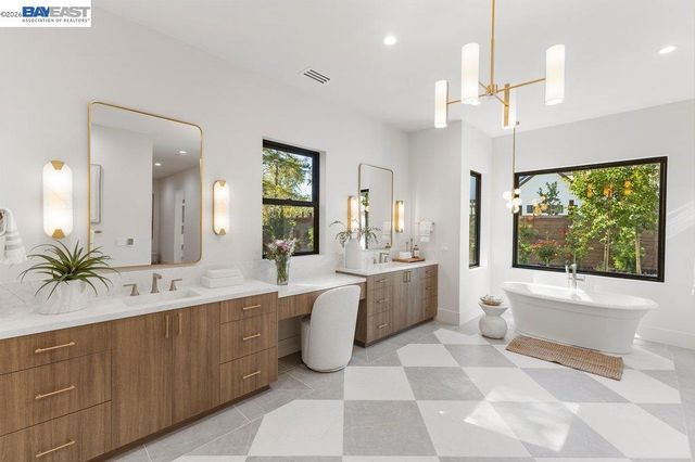 1963 La Cadena, Diablo, CA 94528