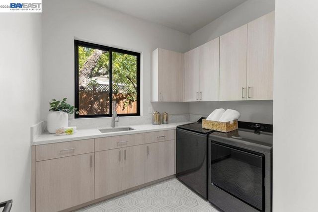 1963 La Cadena, Diablo, CA 94528
