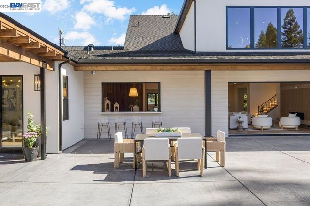1963 La Cadena, Diablo, CA 94528