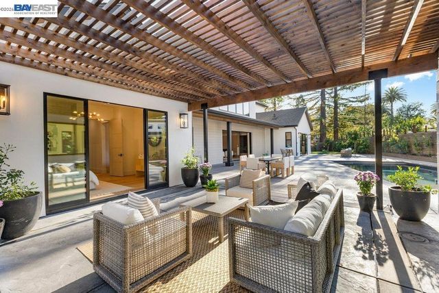 1963 La Cadena, Diablo, CA 94528