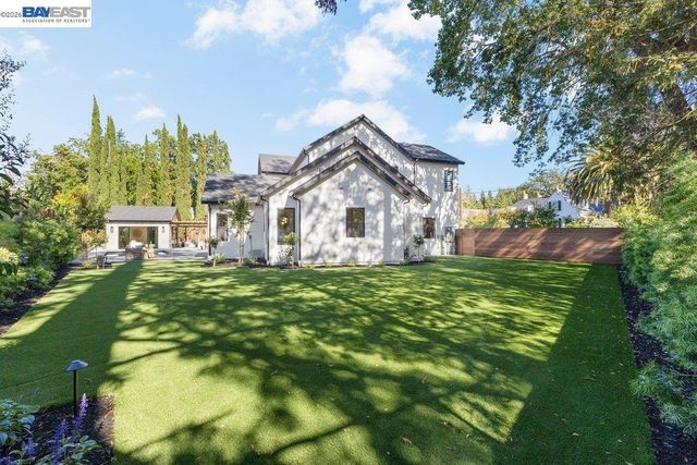 1963 La Cadena, Diablo, CA 94528