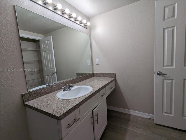 201 SW 116th Ave 22-102, Pembroke Pines, FL 33025