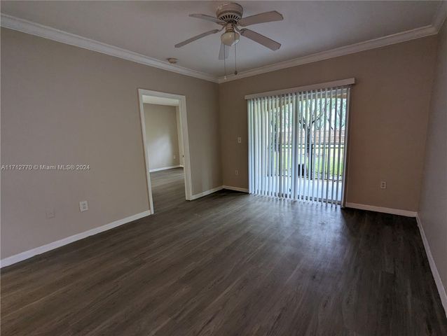 201 SW 116th Ave 22-102, Pembroke Pines, FL 33025