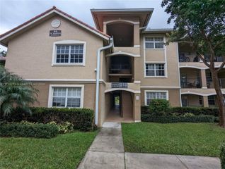 201 SW 116th Ave 22-102, Pembroke Pines, FL 33025