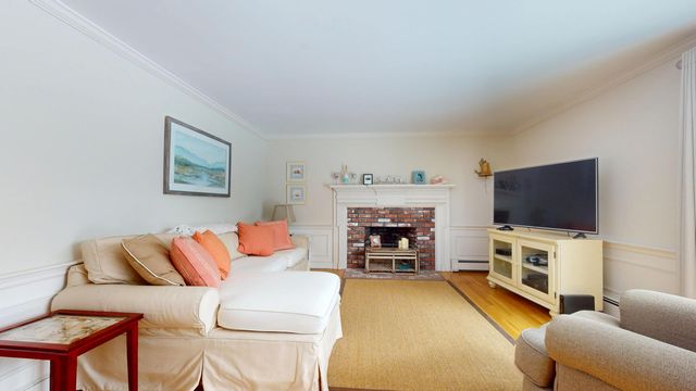 21 Brae Burn Lane, South Yarmouth, MA 02664