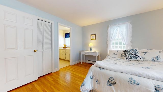 21 Brae Burn Lane, South Yarmouth, MA 02664