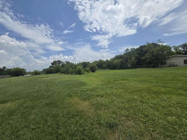 1616 W Texas Avenue, Baytown, TX 77520