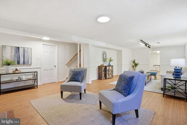 8200 BEECH TREE RD, Bethesda, MD 20817