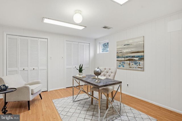 8200 BEECH TREE RD, Bethesda, MD 20817