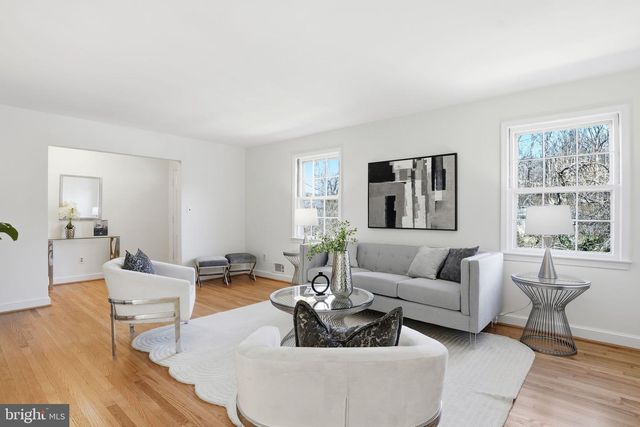 8200 BEECH TREE RD, Bethesda, MD 20817