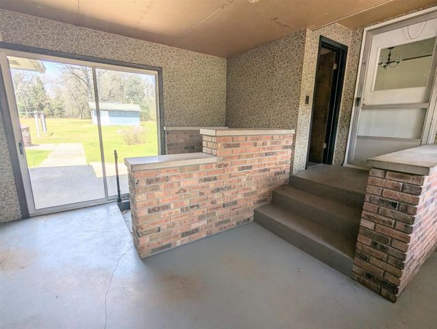 3771 S Walnut Avenue, White Cloud, MI 49349