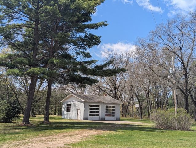3771 S Walnut Avenue, White Cloud, MI 49349