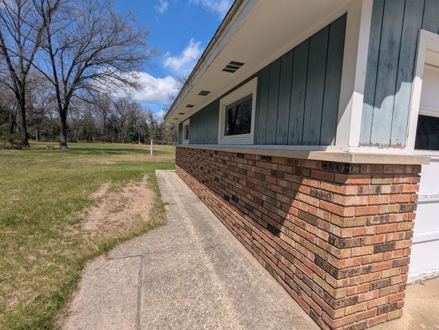 3771 S Walnut Avenue, White Cloud, MI 49349