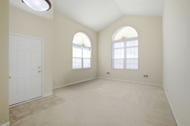 106 Hillwood Place, Aurora, IL 60506