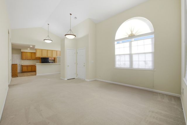 106 Hillwood Place, Aurora, IL 60506