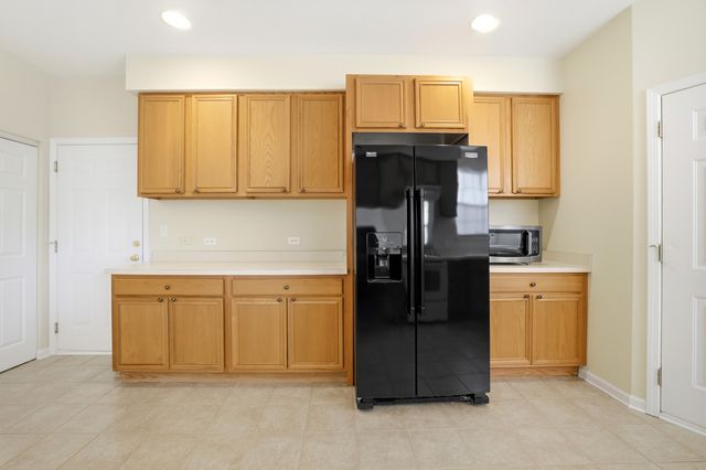 106 Hillwood Place, Aurora, IL 60506