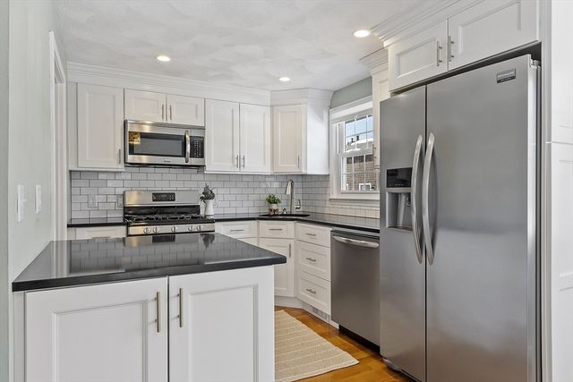 71 Prescott Drive 71, Chelmsford, MA 01863