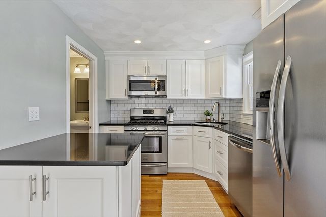 71 Prescott Drive 71, Chelmsford, MA 01863