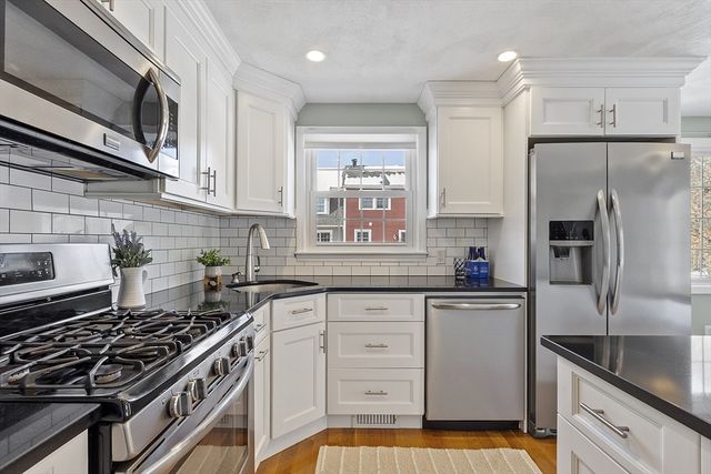 71 Prescott Drive 71, Chelmsford, MA 01863