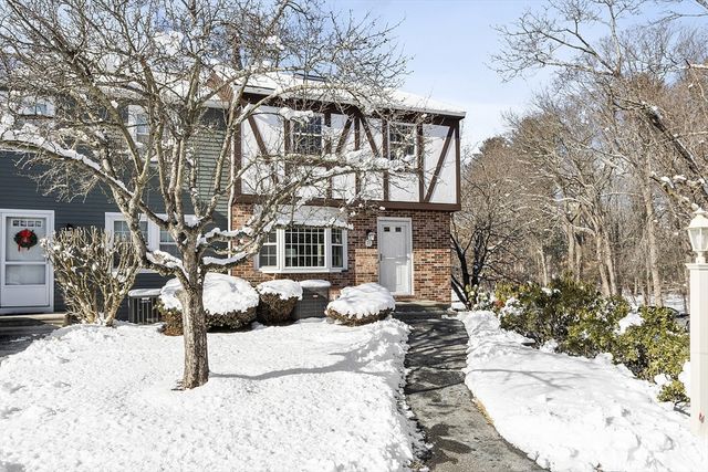 71 Prescott Drive 71, Chelmsford, MA 01863