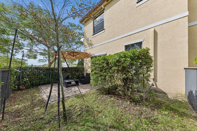 4622 Belgian Lane, Davie, FL 33314