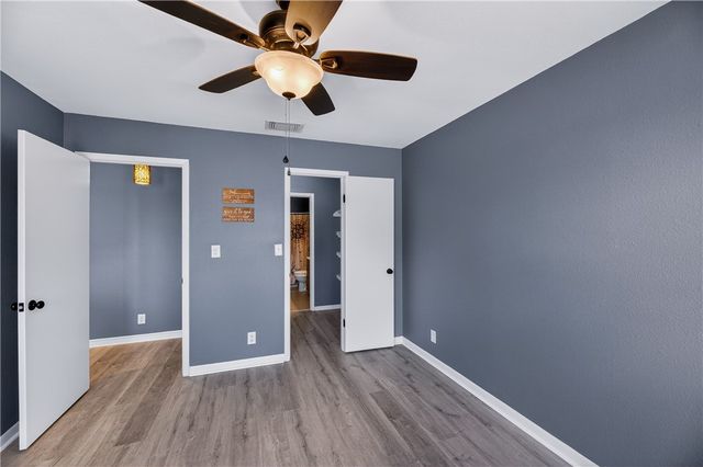 302 St Andrews G-203, Rockport, TX 78382