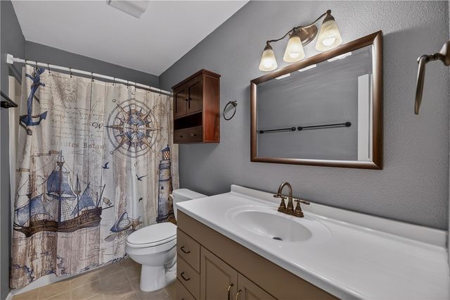 302 St Andrews G-203, Rockport, TX 78382