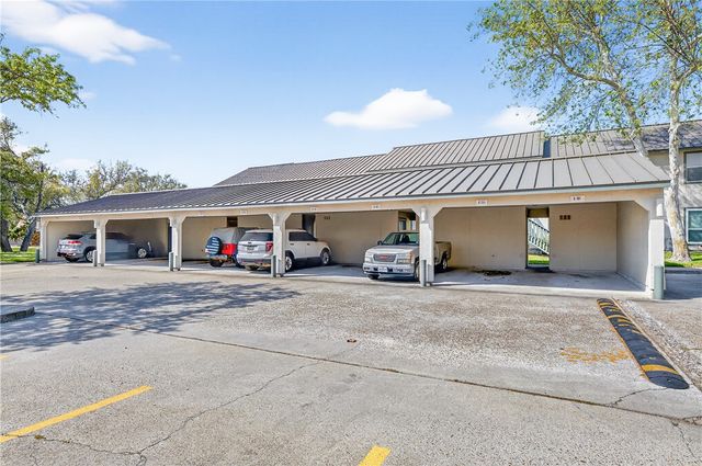 302 St Andrews G-203, Rockport, TX 78382