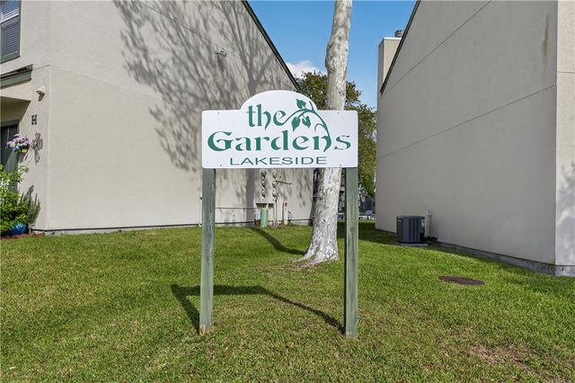 302 St Andrews G-203, Rockport, TX 78382