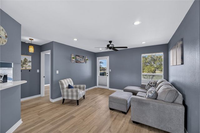 302 St Andrews G-203, Rockport, TX 78382