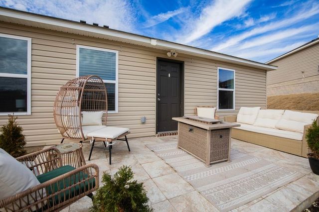 7201 SW Chalkstone Road, Bentonville, AR 72713