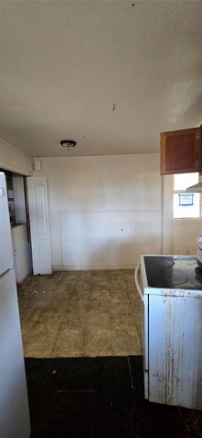 1801 Svetlik Avenue, Bay City, TX 77414