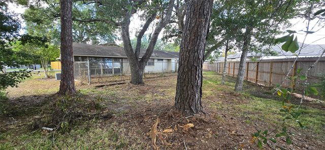 1801 Svetlik Avenue, Bay City, TX 77414