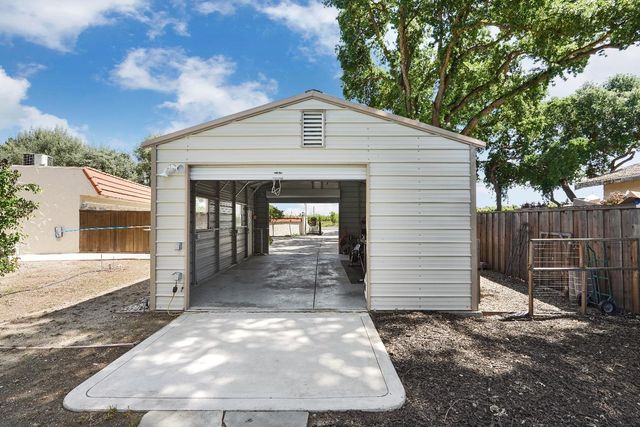 9303 Hildreth Ln, Stockton, CA 95212