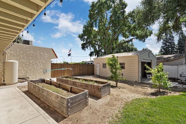 9303 Hildreth Ln, Stockton, CA 95212