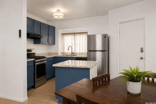9827 Autumn Silver, San Antonio, TX 78254