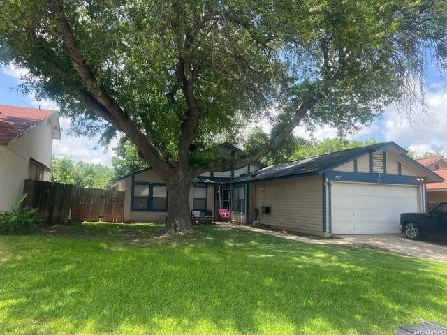 9827 Autumn Silver, San Antonio, TX 78254