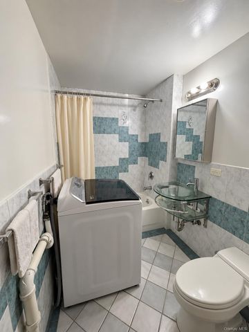 14336 37th Avenue 3D, Flushing, NY 11354