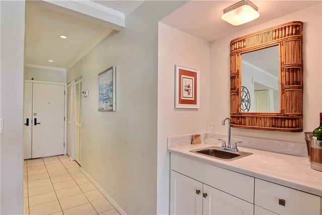 3939 Ocean Drive 302B, Vero Beach, FL 32963