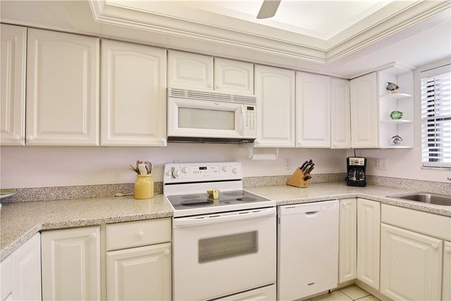 3939 Ocean Drive 302B, Vero Beach, FL 32963