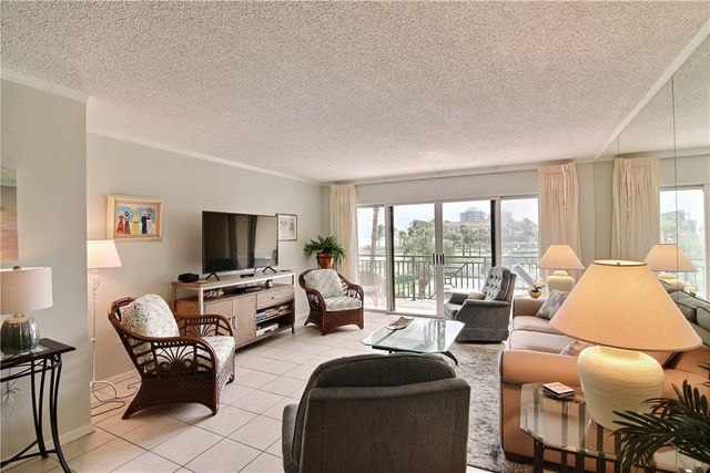 3939 Ocean Drive 302B, Vero Beach, FL 32963