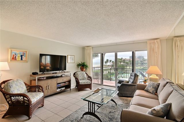 3939 Ocean Drive 302B, Vero Beach, FL 32963