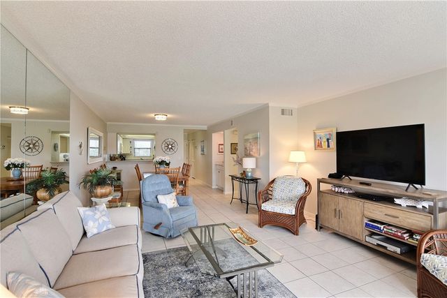 3939 Ocean Drive 302B, Vero Beach, FL 32963