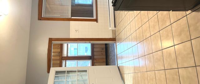 5110 W Hutchinson Street 2, Chicago, IL 60641