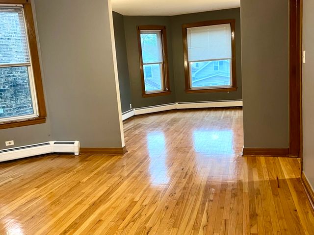 5110 W Hutchinson Street 2, Chicago, IL 60641